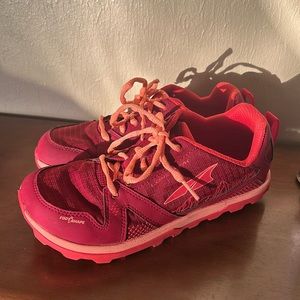 Youth 5 Altra Lone Peak Red Trail Runners